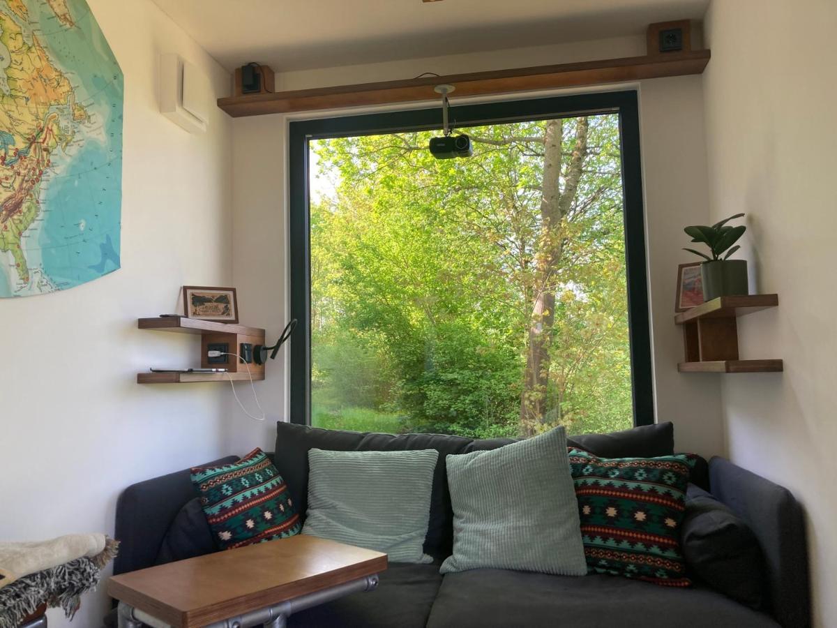 Tiny House Im Seecontainer Mit Parkplatz, Glasfaser, Netflix, Veranda Und Gehobener Ausstattung Coburg Zewnętrze zdjęcie